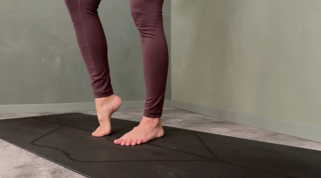 11. dec. Yoga for ankler og fødder